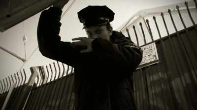 And he's been shot
multiple times. - History's Greatest Heists with Pierce Brosnan