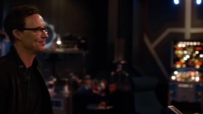 And he's gone. - The Flash
