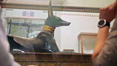 And he's reclining
with his paws out - Tutankhamun: Secrets of the Tomb