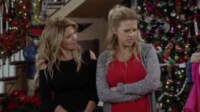 And so hideous. - Fuller House