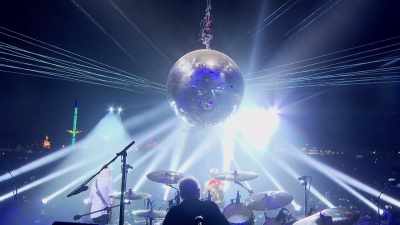 And how cool would that be
that a band - The Show Must Go On: The Queen + Adam Lambert Story