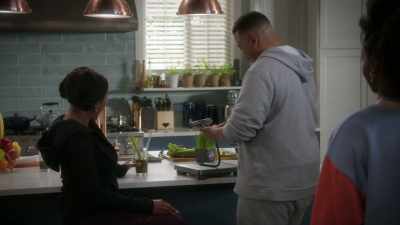 And I am drinking a celery,
ginger, wheat-grass smoothie. - Saturdays