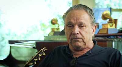 And I had an apartment,
you know, and things like that. - Jimmie & Stevie Ray Vaughan: Brothers in Blues