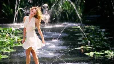 And I could feel, like, the silk, - Pamela, A Love Story