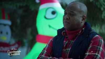 And I could probably keep
some of my stuff off your side. - Christmas On Call