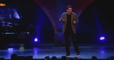 And before I could say anything else, - Jim Jefferies: This Is Me Now