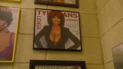 And I didn't notice
she had such large breasts. - AJ and the Queen