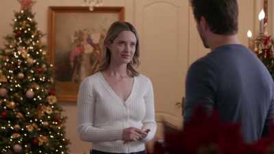 And I didn't spend all that time
braiding those cookies not to serve them. - Catering Christmas