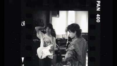 And I ended up driving
to different sessions. - Jeff Beck: Still on the Run