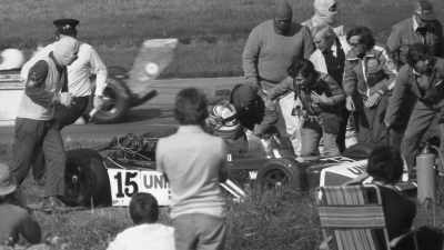 And I ended up in hospital
with a broken back - Williams & Mansell: Red 5