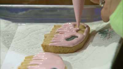 And I feel like that will
really set this apart - Halloween Cookie Challenge