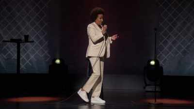 -And whenever I go home...
-[audience whooping] - Wanda Sykes: Not Normal