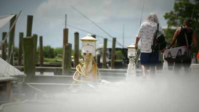  And I gotta do this before
 my partners box me out. - Deadliest Catch: Bloodline