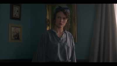 And I have this feeling
like I'm walking through this… - The Haunting of Bly Manor