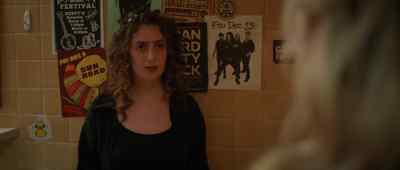 And I have not had a single close girlfriend
since that happened. - Sweethearts