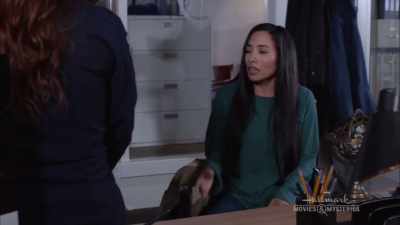 And I- I really did give her
that lamp as a gift, - Last Scene Alive: An Aurora Teagarden Mystery