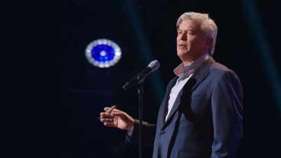 And when I was in Edinburgh, - Ron White: If You Quit Listening, I'll Shut Up