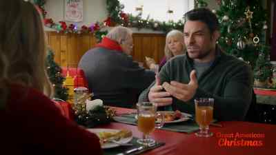 And I was looking around,
and I thought to myself, - Christmas Under the Northern Lights