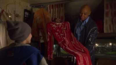 And I love this.
I would look fabulous in it. - AJ and the Queen