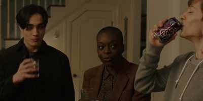 - And I loved it. I loved it.
- Thanks. - Alert: Missing Persons Unit