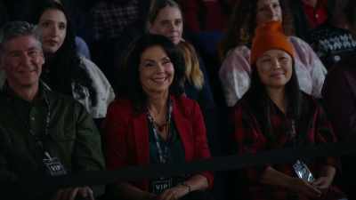 And I mean, that's...
(audience laughs) - Magic in Mistletoe