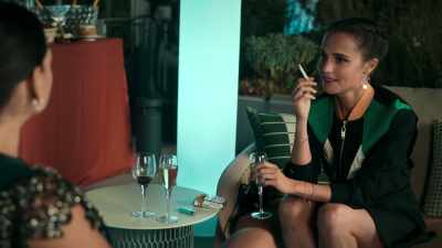 - And I never pretended to be.
- Especially when you're drunk. - Irma Vep