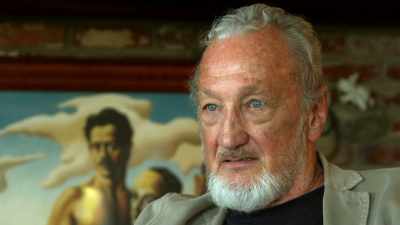 And I played... a staring game
with Wes. - Hollywood Dreams & Nightmares: The Robert Englund Story