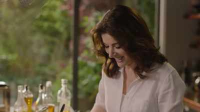 And as I stir, these
foam up fierily. - Nigella: At My Table