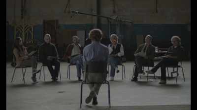 And I want to be really aware
about what's going on around me, - The Souvenir