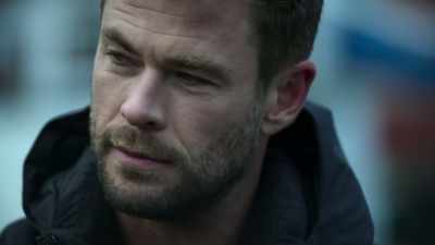 And I want you to basically get
down to your trunks, get in, - Limitless with Chris Hemsworth
