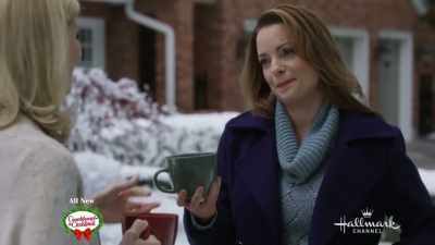 - And I wasn't eavesdropping.
- [chuckles] - Sister Swap: A Hometown Holiday