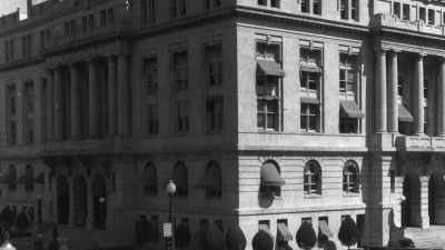 And I would imagine that
the white people there, - The Legacy of Black Wall Street