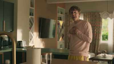 And I'd like to preface
that I understand
suicide isn't funny, - Everything's Gonna Be Okay