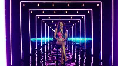 AND IF YOU'RE GOING TO MAKE IT
PHYSICAL, I GOT A NICE BUTT. - Love Island