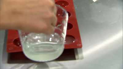 And I'll use isomalt
in a silicone mold - Halloween Cookie Challenge
