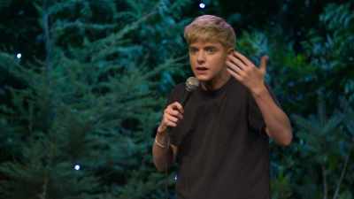 And I'm freaking out
because I'm remembering - Mae Martin: SAP