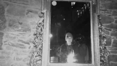 And I'm going to hold the camera
facing the mirror - Spooked Scotland