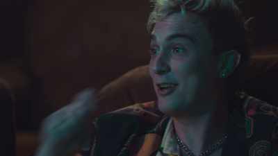 And I'm gonna do some automatic writing,
see what I feel, - Living for the Dead