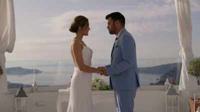 And I'm happy we had this
small simple wedding. - Love's Greek to Me