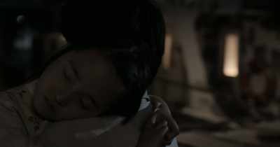 And I'm left here on my own. - Little America