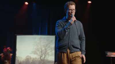 And I'm like, I see
people doing TikTok dances - Hank Green: Pissing Out Cancer