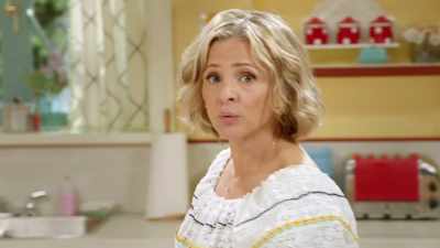 And I'm not alone
at being alone, - At Home with Amy Sedaris
