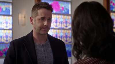And I'm sure he'll think
you're perfect for Roe, - Aurora Teagarden Mysteries: Til Death Do Us Part