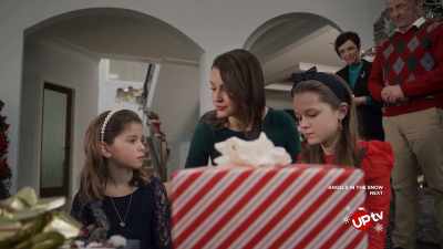 And I'm sure mommy and daddy
will make it home soon. - Snowed In for Christmas