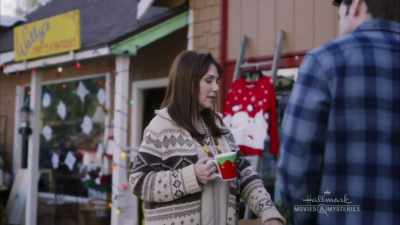 And I'm thinking, just decorate
that one to look like this one. - A Merry Christmas Match