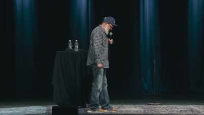 And I'm walking down
the hallway like this - David Cross: Oh Come On