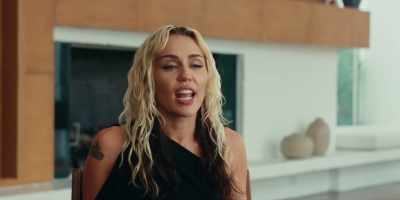 And in a way, uh, - Miley Cyrus - Endless Summer Vacation (Backyard Sessions)