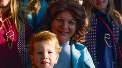 And in the process,
she kept the children informed - The Lady and the Dale