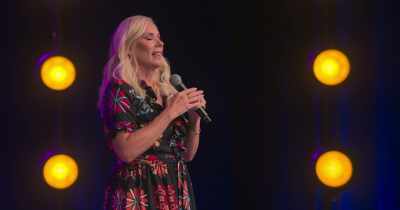 And instead of coping effectively,
and getting out and jogging, - Leanne Morgan: I'm Every Woman