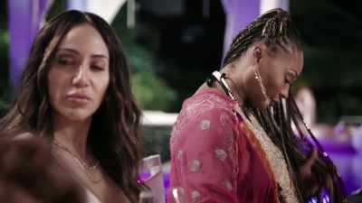- And insulted
every single person here. - The Real Housewives Ultimate Girls Trip